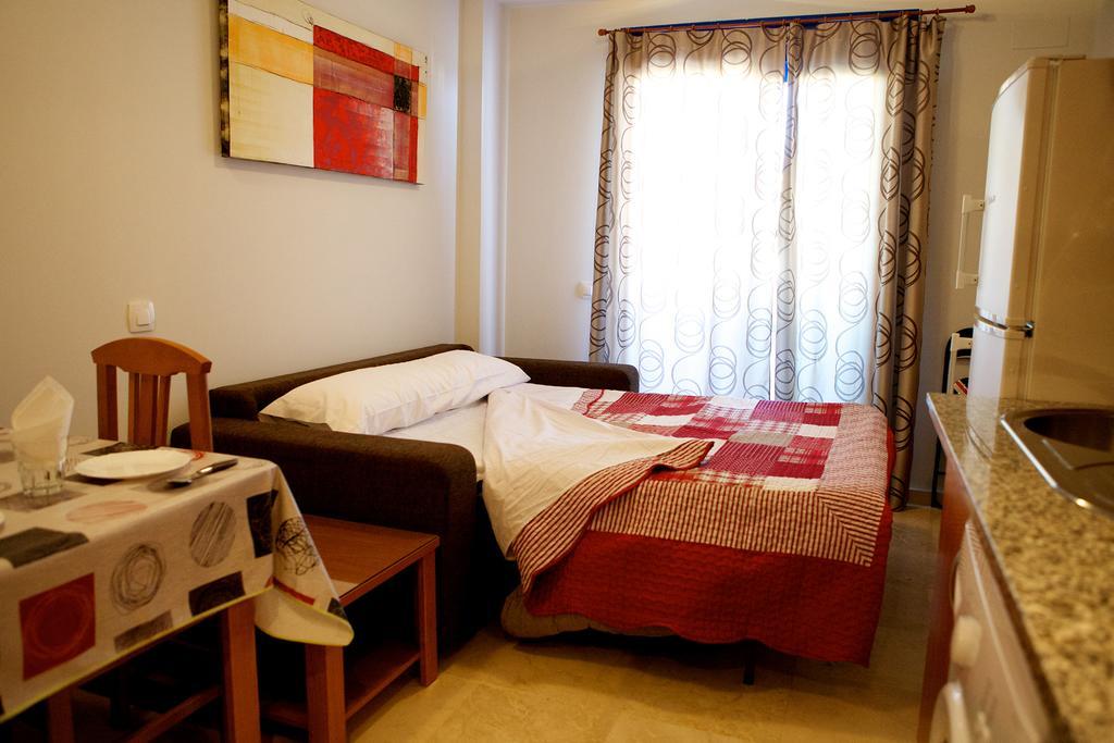 Apartamento Los Patos ベナルマデナ エクステリア 写真